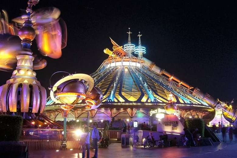Disneyland paris sortie de groupe attractions